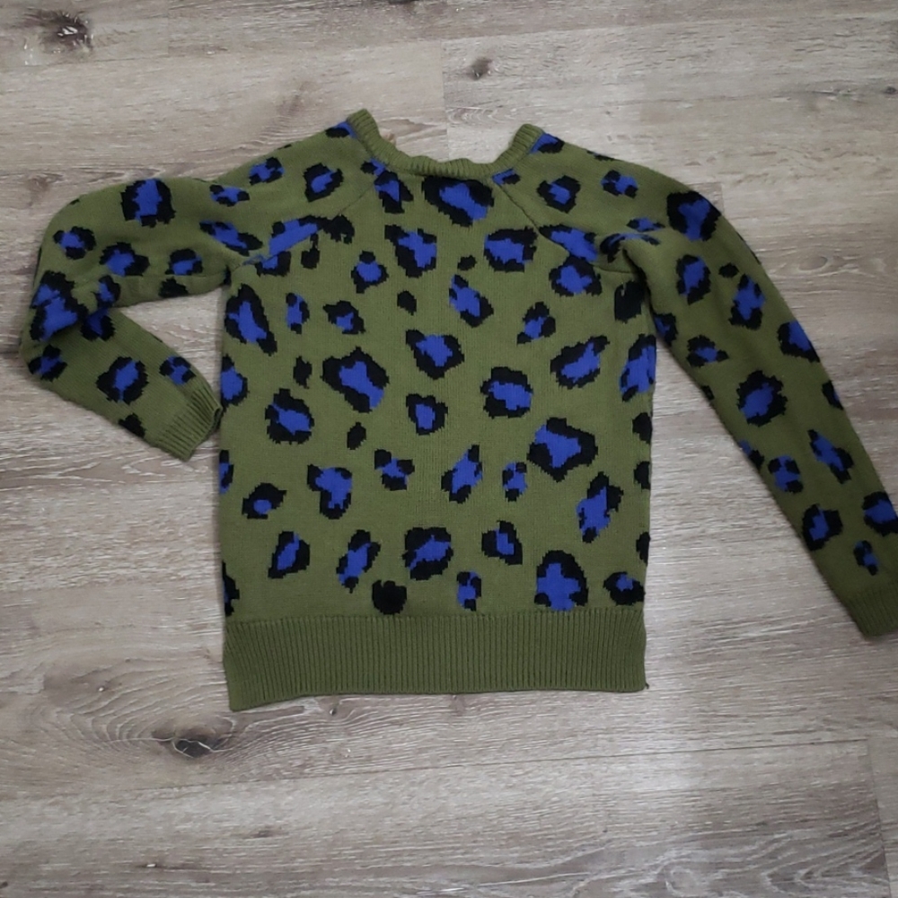 Sweatshirt - Picture 2 of 2